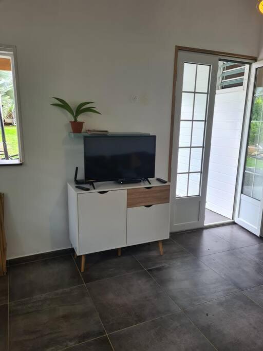 Maison De Campagne Avec Piscine Et Spa Lamentin Extérieur photo